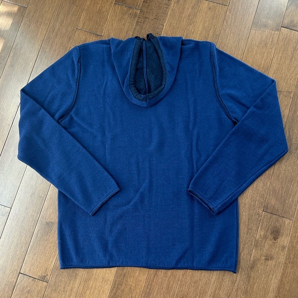 Phil Petter Sweater - Picture 2 of 3